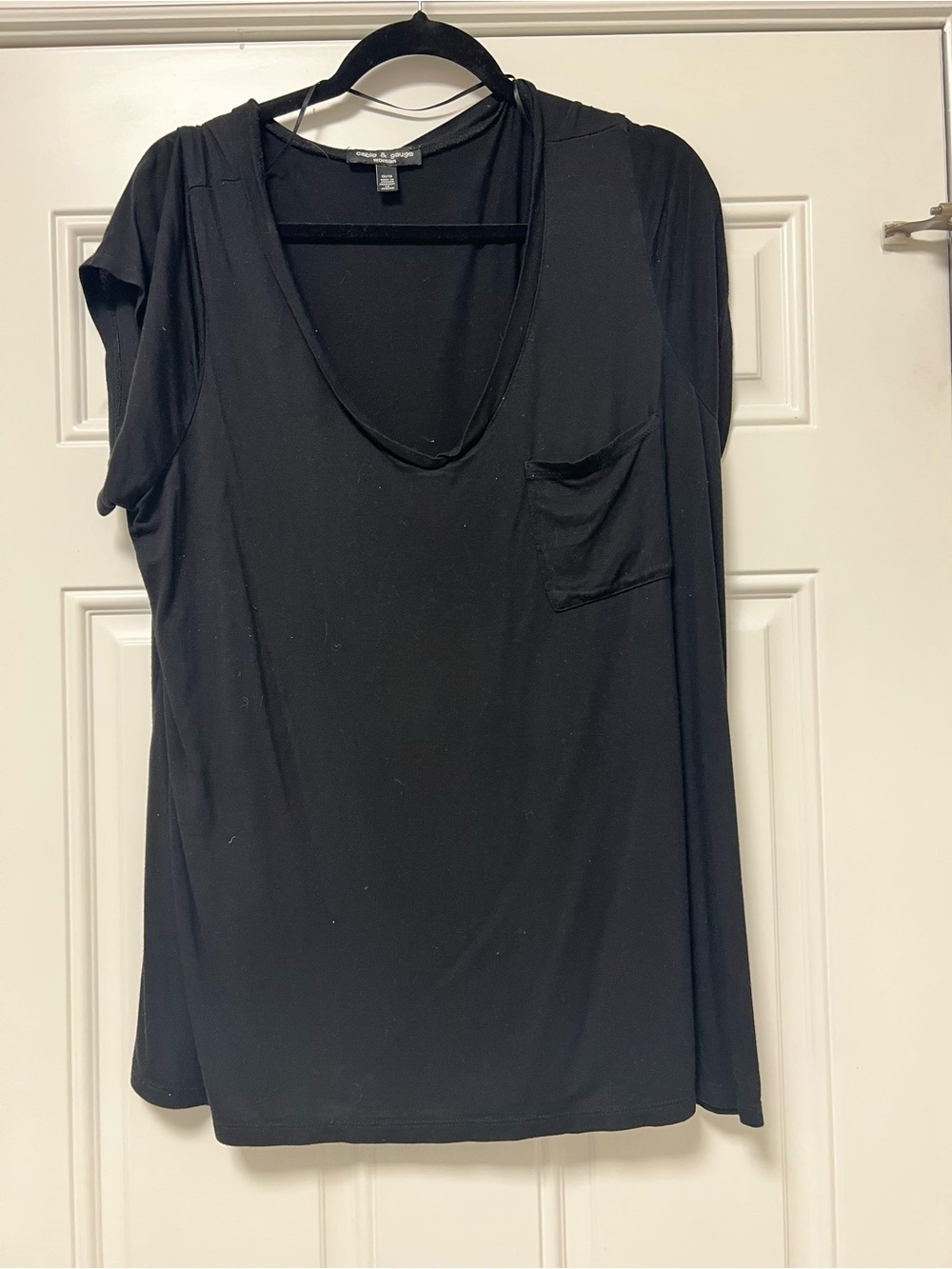 Cable & Gauge Women’s black Short Sleeve Shirt